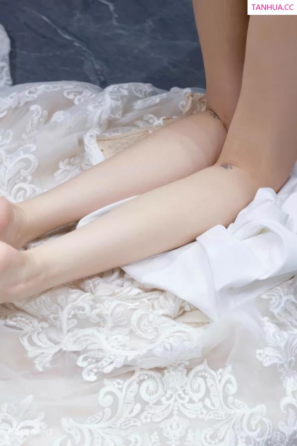 玥儿玥  [XiuRen]高清写真图 2025.08.18 No.10663 玥儿玥er 白色婚纱第42张图片